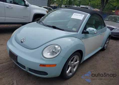 2010 Volkswagen New Beetle z USA, uszkodzony, nr VIN 3VWRG3AL7AM010307